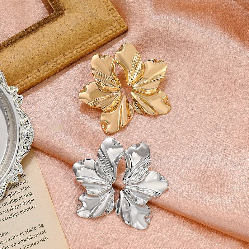 Muse Sculptural Earring - BellaAura
