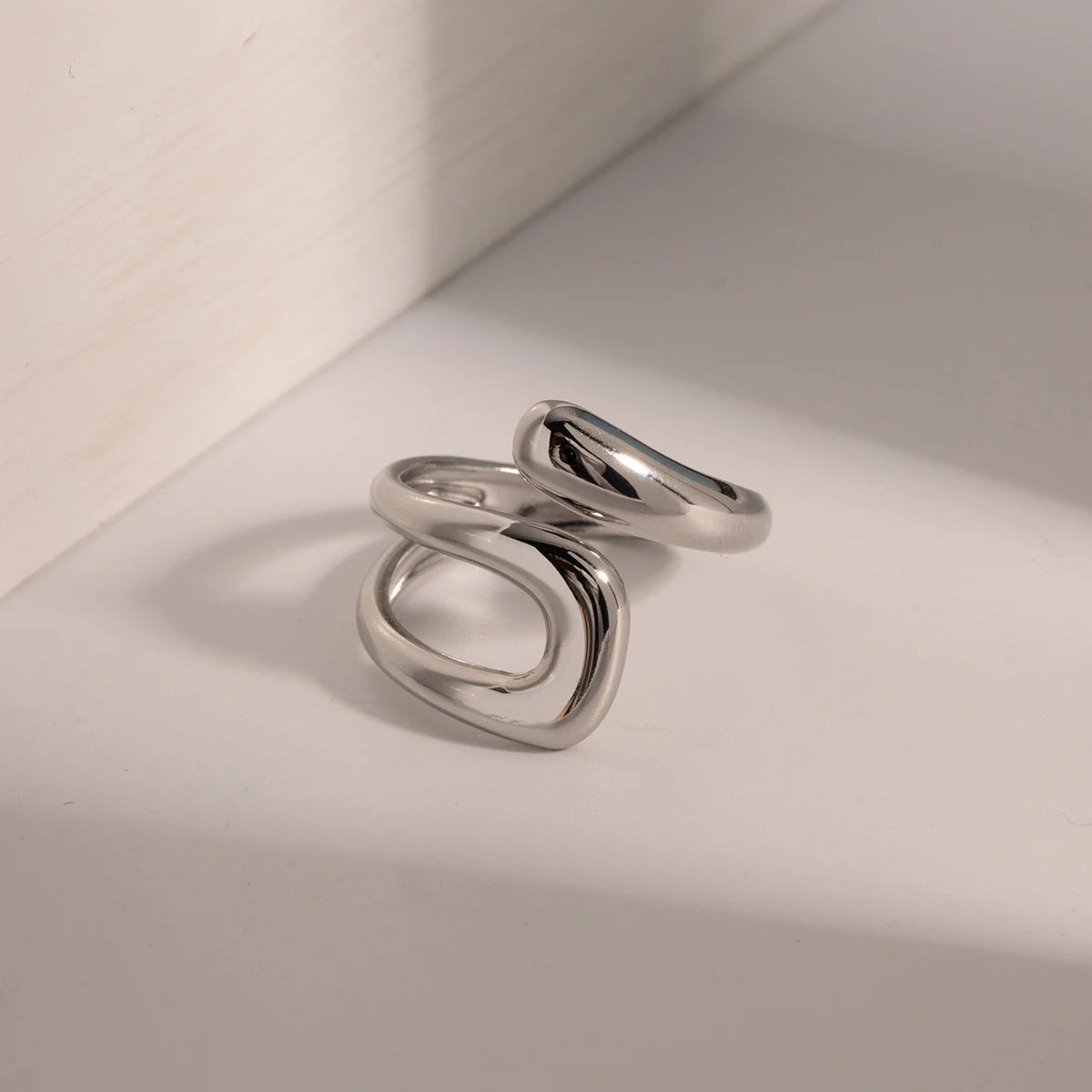 Modern Muse Ring - BellaAura